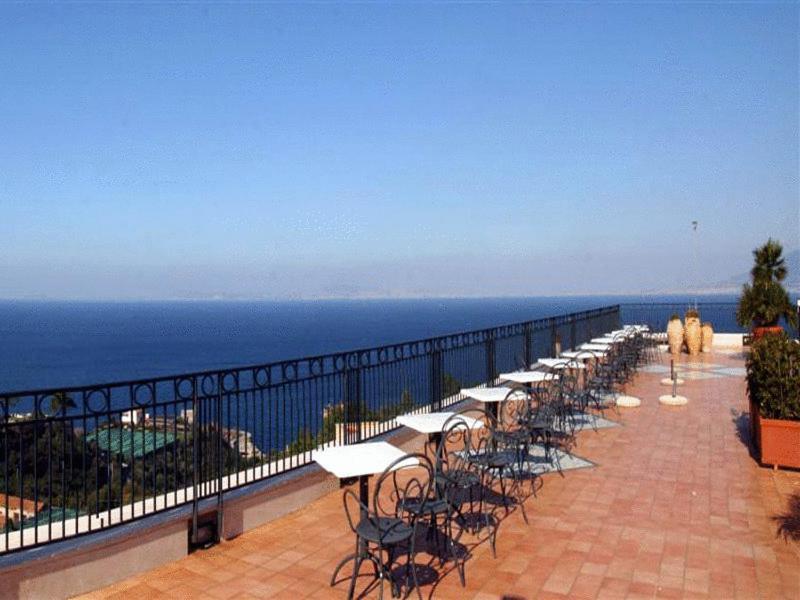 Hotel Villa Pina Antico Francischiello Massa Lubrense Kültér fotó